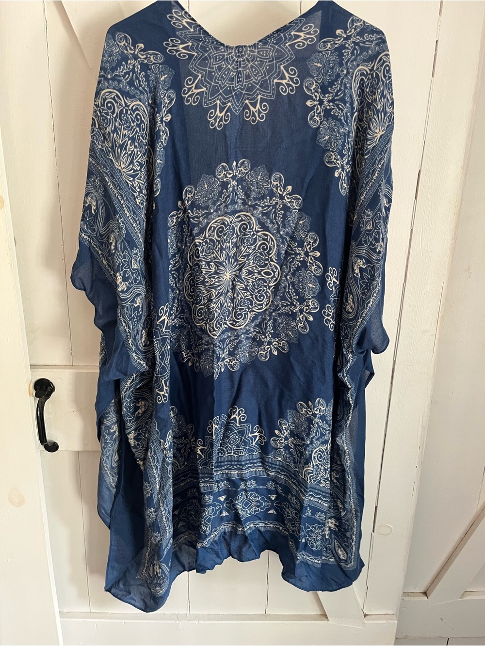 SALE 3/$20 Blue Printed Women’s Kimono - Picture 4 of 4